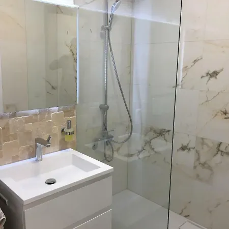 Moderne Apartment *